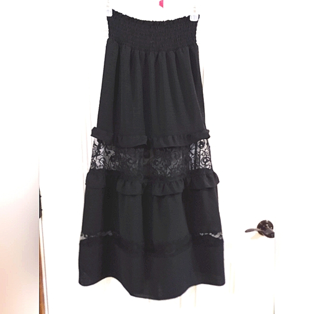 NWOT Sofia Vergara boho chic long maxi skirts